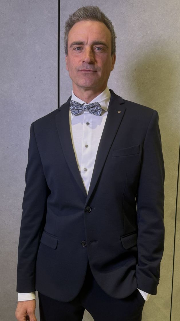 202641 dunkelblau 690