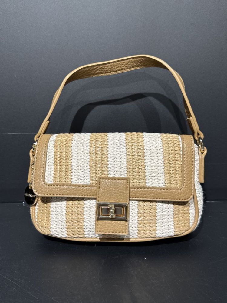 1053S26002 beige