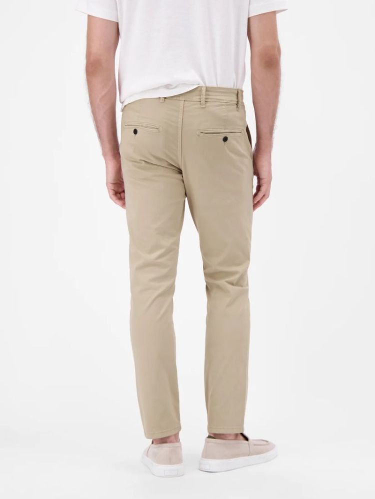 2009136 sandy beige