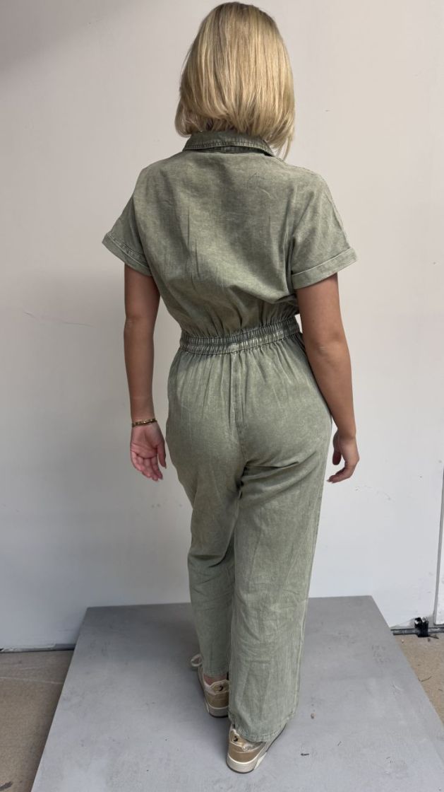 M0246 kaki