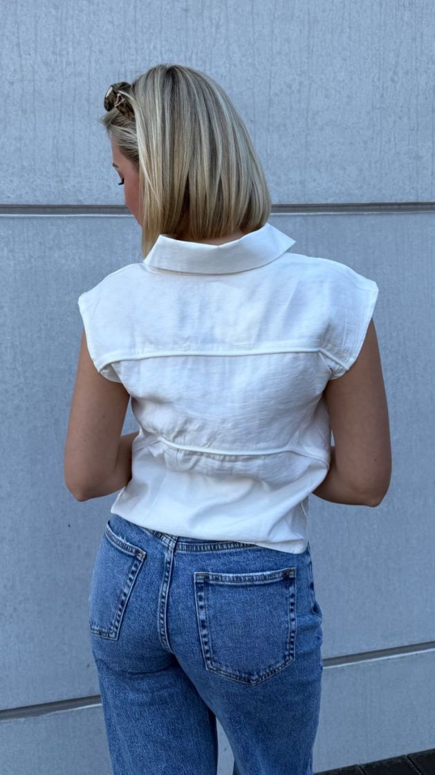 26SB018 white
